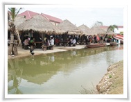 Hua Hin sam pan nam  floating market